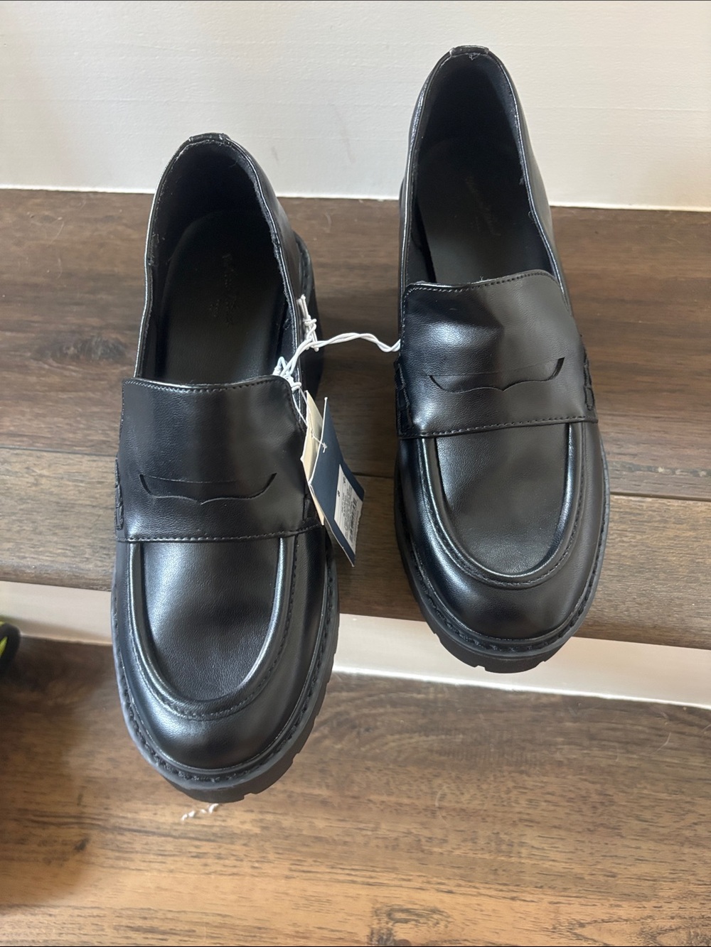 Universal Thread Black Leather Penny Loafers
